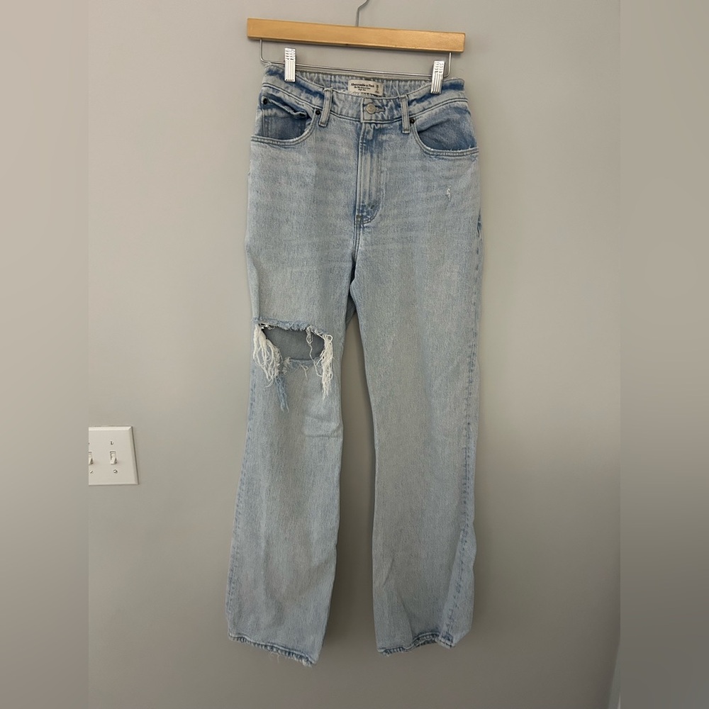 Abercrombie & Fitch Curve Love High Rise 90s Relaxed Distressed Jeans